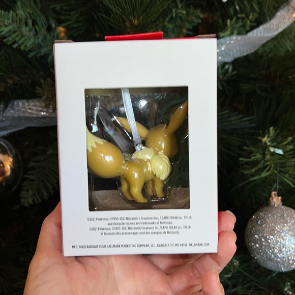 Pokémon Eevee Christmas Ornament Nice addition for a Collector Hallmark - Picture 2 of 6
